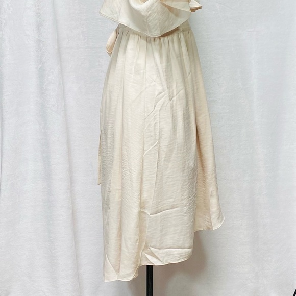 Dra Los Angeles off the shoulder cream dress - Picture 11 of 16